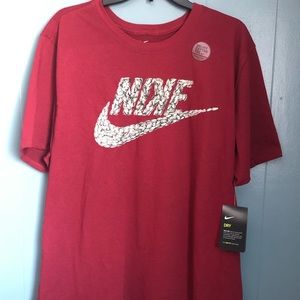 NWT The Nike Tee XL Athletic Cut Dry-Fit